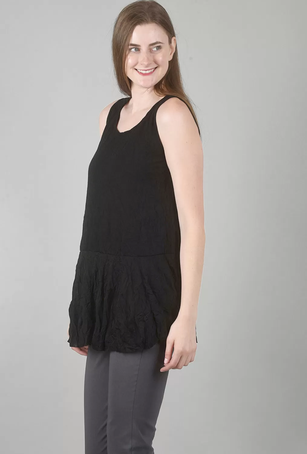 Store Evie Lou Crinkle Flutter Layer Tank, Black