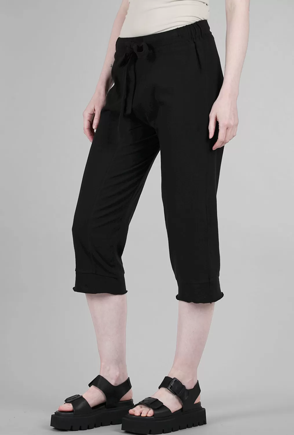 Best Evie Lou Crop Raw Easy Jogger, Black