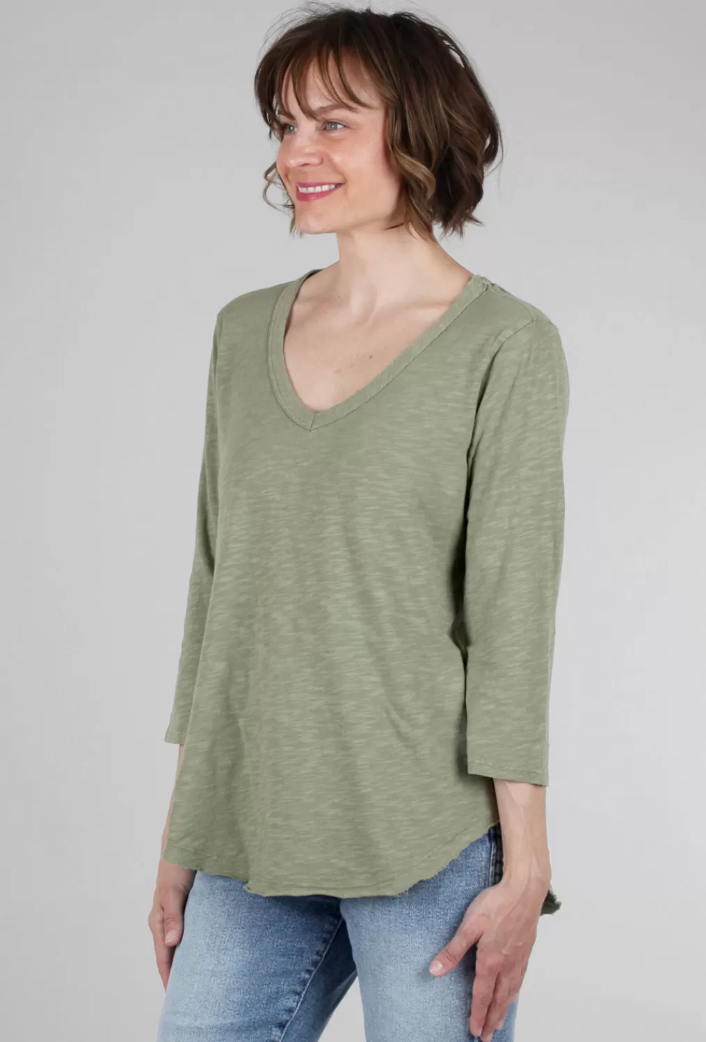 New Evie Lou 3/4 Curved Hem Vee Tee, Forest Fern