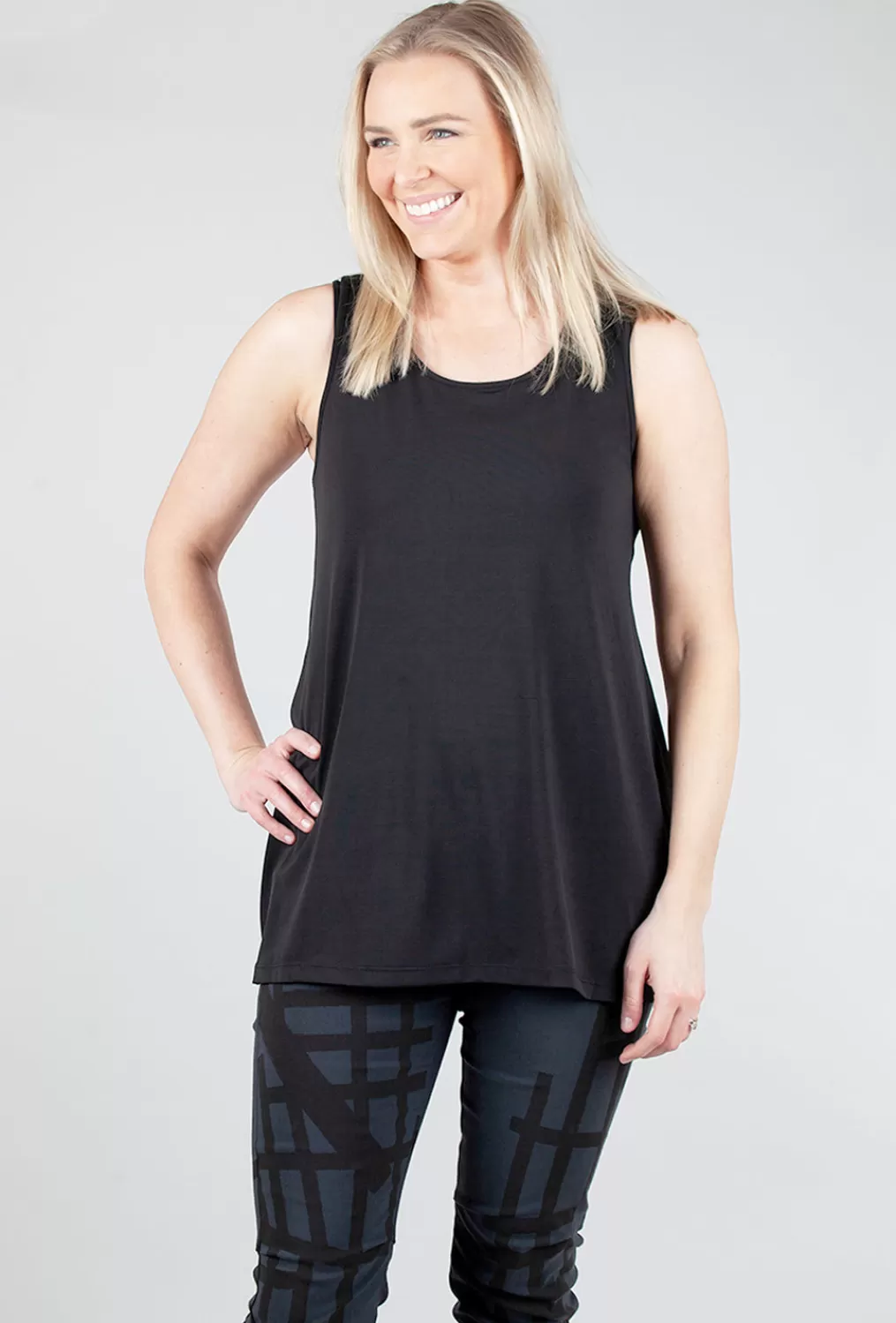 Cheap Evie Lou Foundation Long Tank, Black