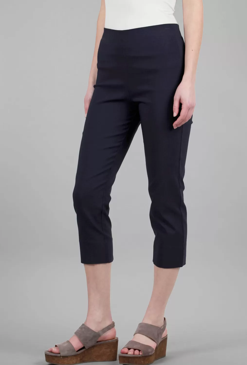 New Evie Lou Mindy Cropped Pant, Navy