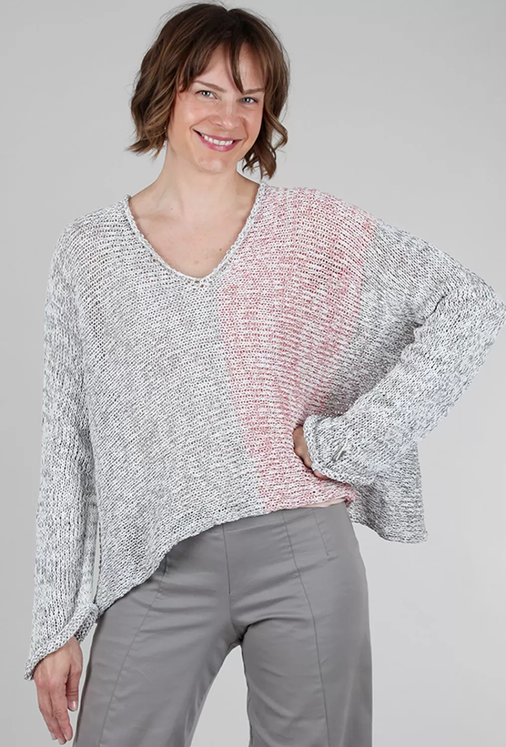 New Evie Lou Mixed Knits Vee Pullover, Gray/Red Mix