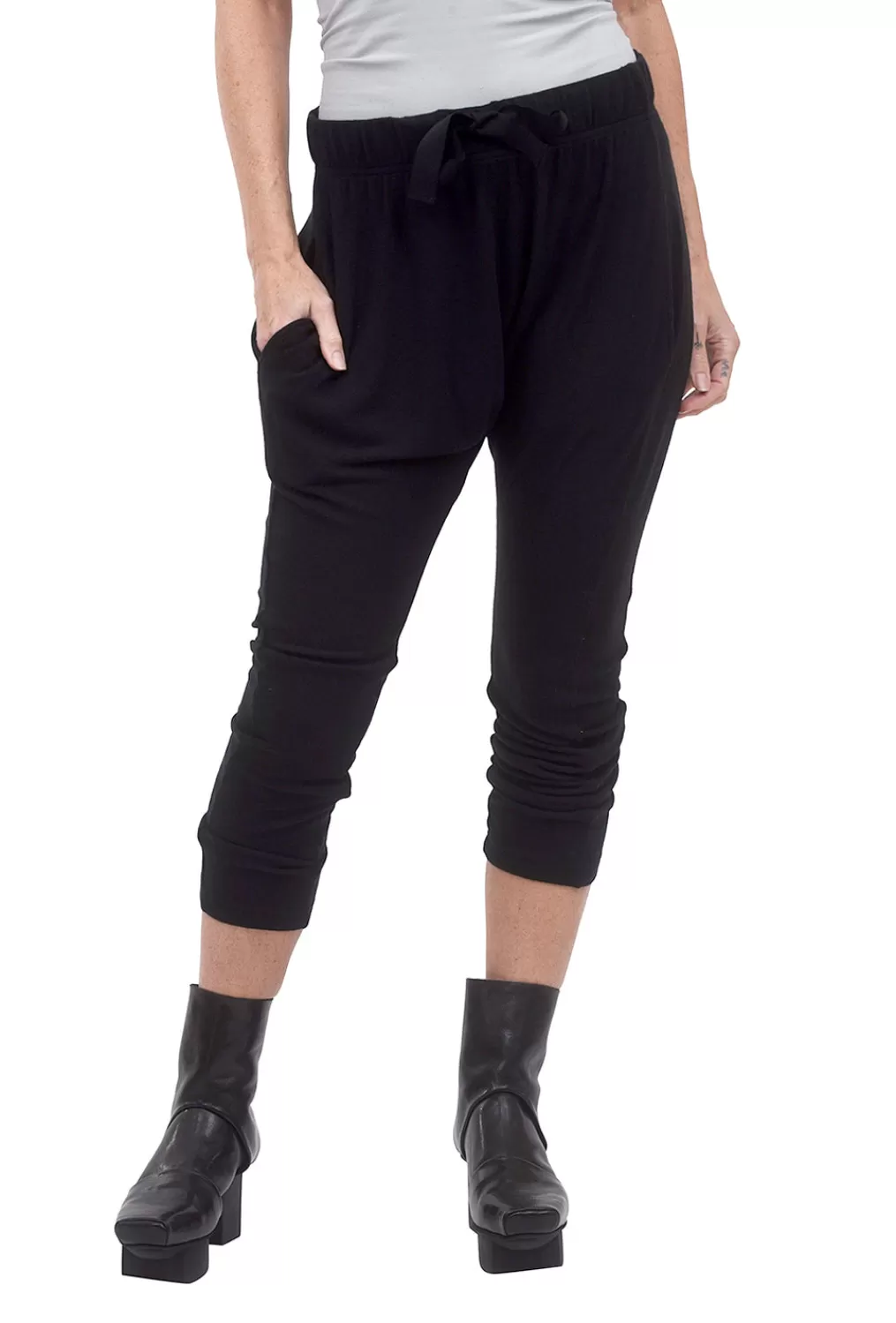 Clearance Evie Lou Peached Jersey Slouch Pant, Black