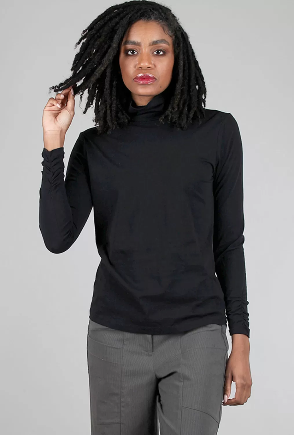 Store Evie Lou Pima Ruched Tneck, Black