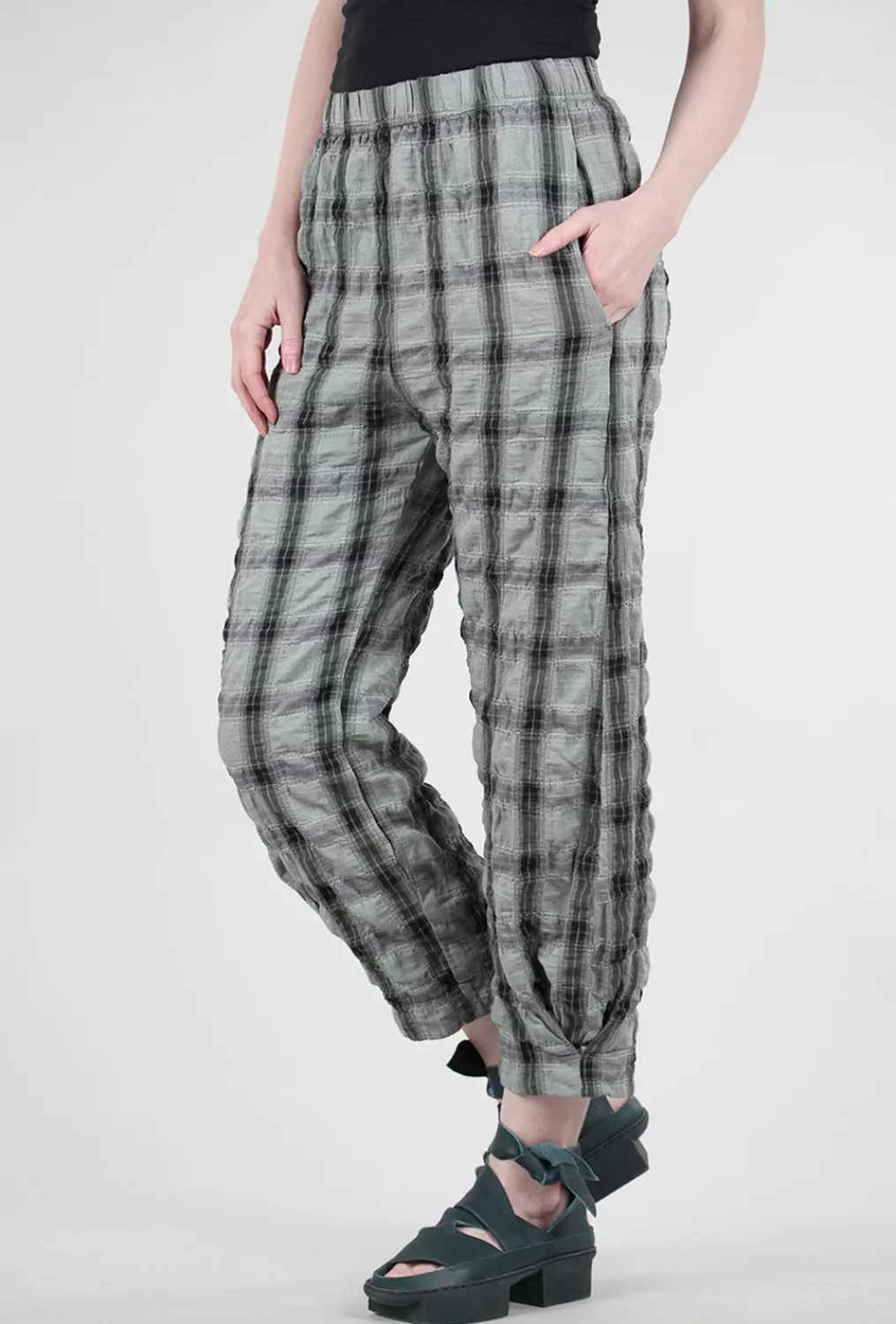 Shop Evie Lou Pucker Plaid Lantern Pant, Myrtle