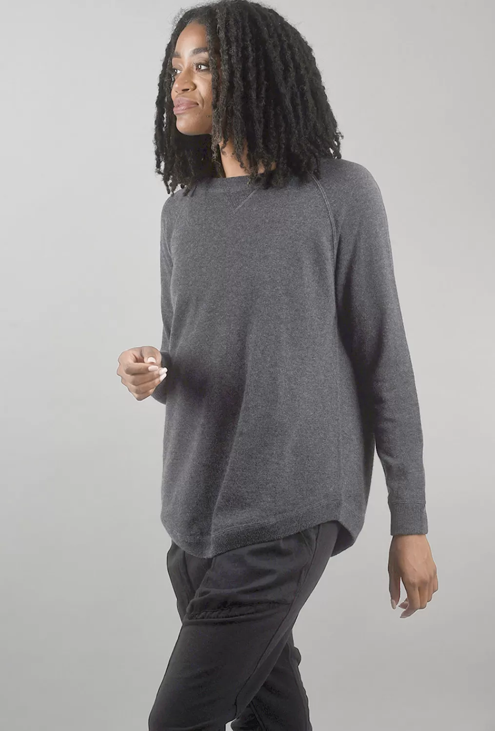 Best Evie Lou Round Hem Cashmere Sweatshirt, Charcoal