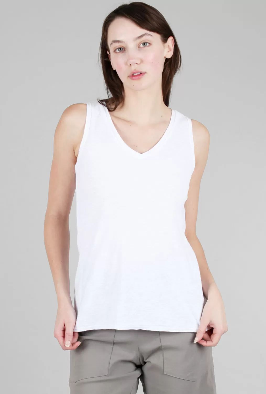 Sale Evie Lou Simple V-Neck Tank, White