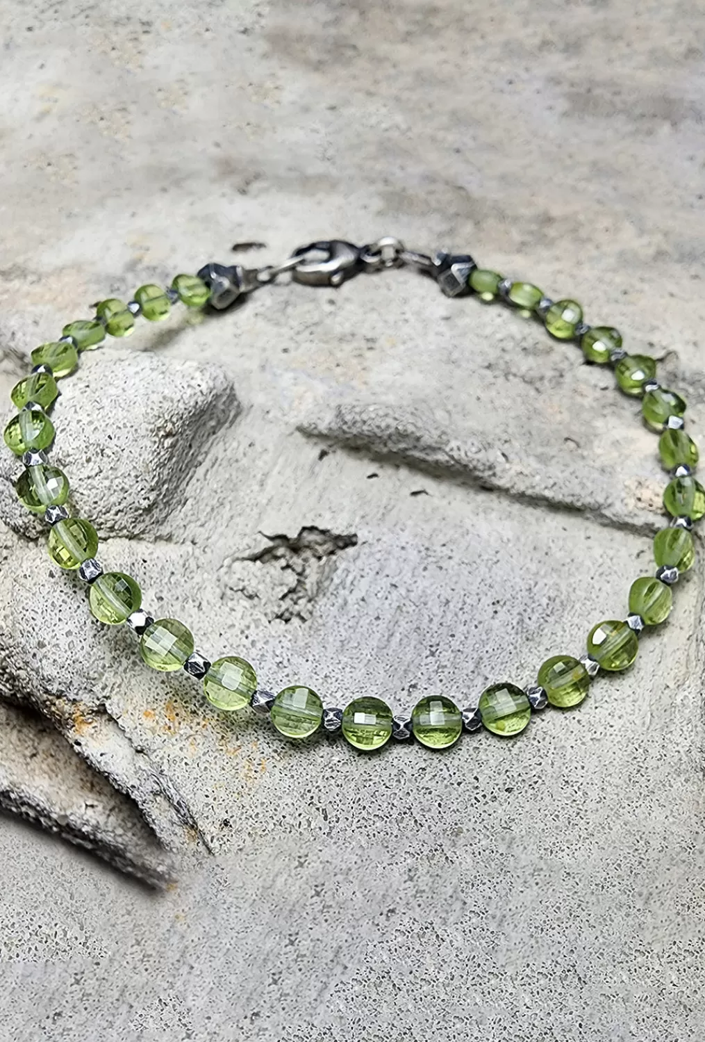 Online Evie Lou Sparkling Peridot Bracelet