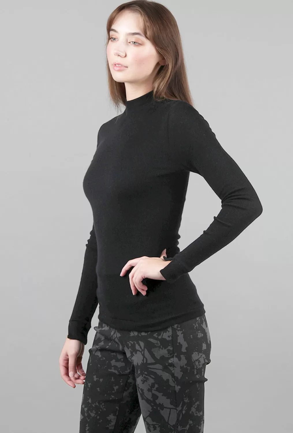 Store Evie Lou Tubular Cashmere Mock-Neck Top, Black