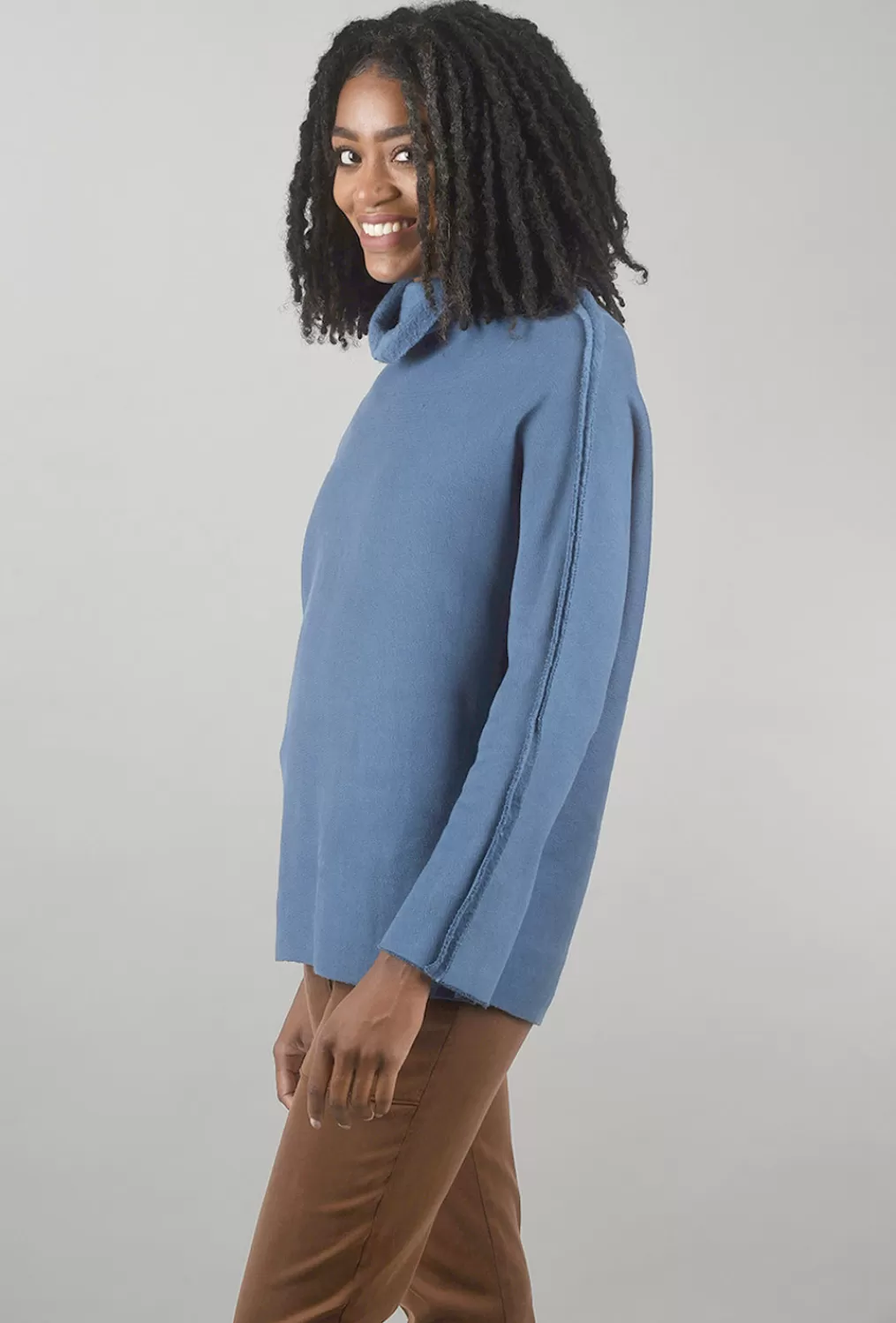 Flash Sale Evie Lou Velvet Fleece Marla Top, Blue