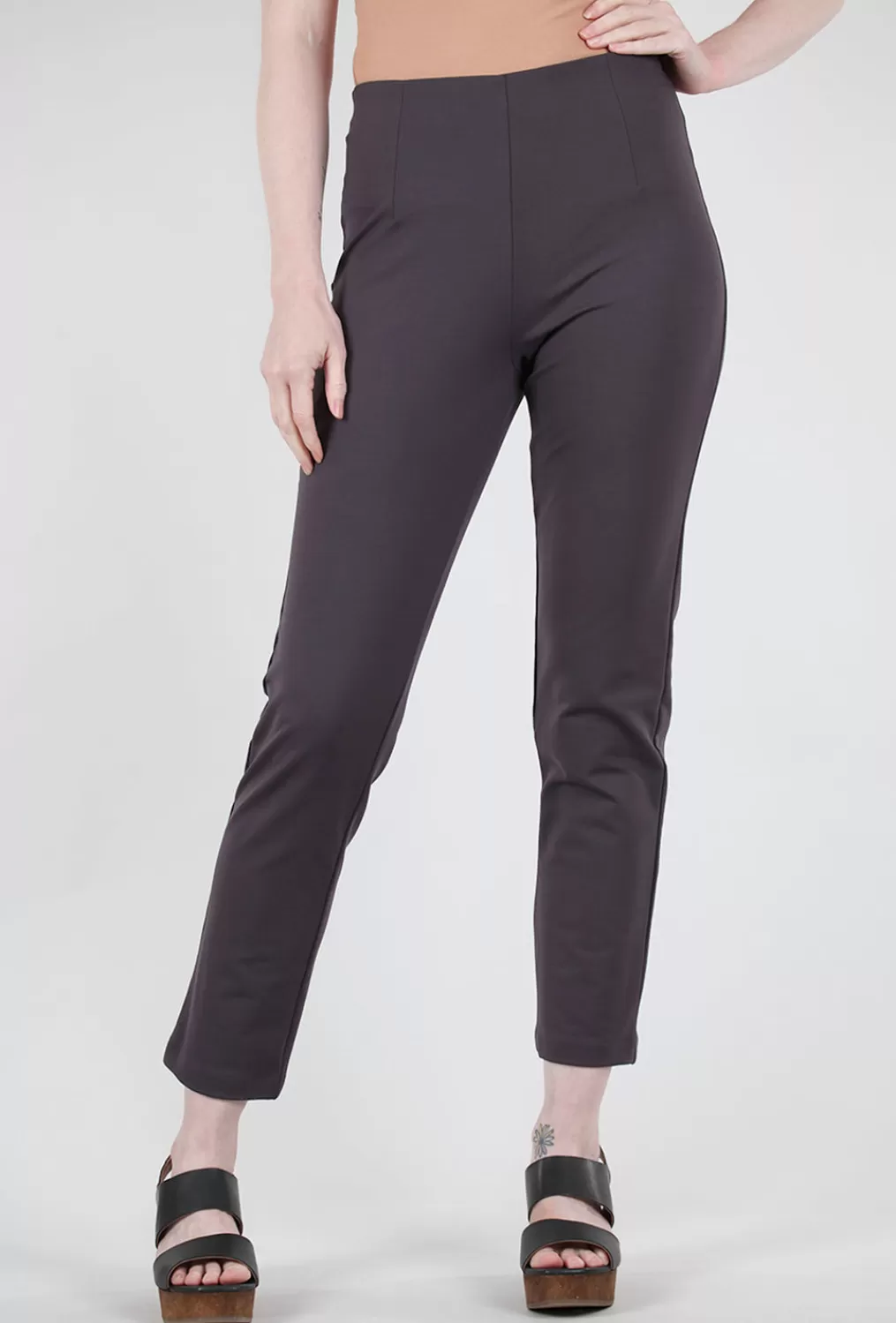 Discount Evie Lou Zani Ponte Tech Pant, Rabbit